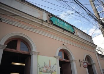 Chico da Silva, Rui Machado e Márcia Siqueira lançam samba em defesa do Bar do Armando