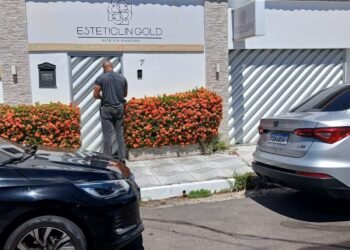 Polícia interrompe cirurgia íntima e investiga falsas médicas em Manaus