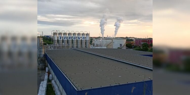 Vazamento químico mobiliza bombeiros no Distrito Industrial
