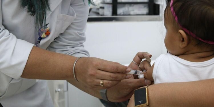 Calendário vacinal infantil ganha reforços e amplia proteção contra doenças graves