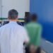 Homem é preso por estupro de vulnerável contra enteada de 13 anos em Manaus