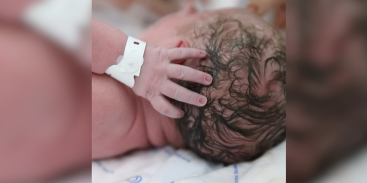 Lauana Prado dá à luz seu primeiro filho, Dom, em maternidade de São Paulo