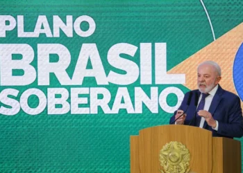 Lula anuncia R$ 18,5 bilhões para empresas afetadas pelo tarifaço