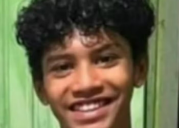 Tragédia em atividade escolar: menino desaparece em rio no Amazonas após queda durante dinâmica