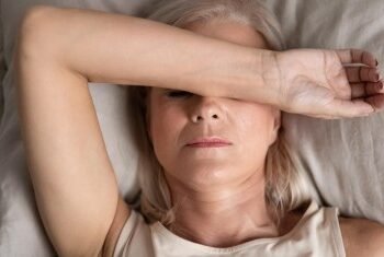Menopausa além dos hormônios: 5 exames que podem revelar problemas silenciosos na saúde da mulher