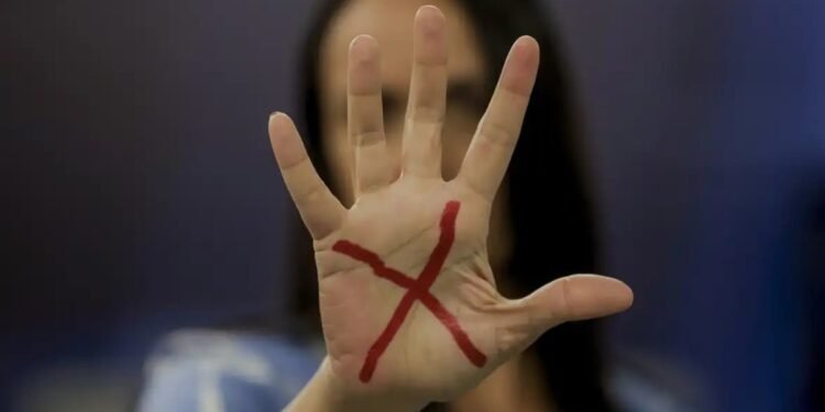 Feminicídios no AM: 78% das vítimas tinham mais de 35 anos e metade dos casos envolveu arma branca