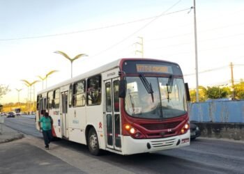 Após três dias, rodoviários encerram paralisação e ônibus voltam a circular em Manaus, diz sindicato