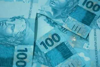 Juros futuros perdem força sob influência do Fed, mas fecham em leve alta
