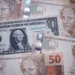 Dólar inicia o dia em alta com mercado atento à crise no Oriente Médio
