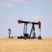 Petróleo pausa quedas e volta a subir com novos ataques no Oriente Médio