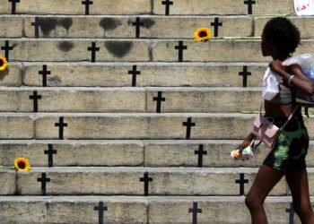 Mortes violentas caem 8,2% no país em 2025; feminicídios aumentam 4%