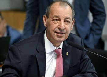 Fim da escala 6×1 avança no Senado e entra em semana decisiva sob relatoria de Omar Aziz