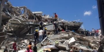 Sobe para 273 o número de mortos pelo terremoto na Colômbia