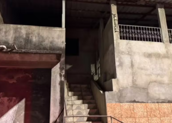 Homem é morto com tiro na cabeça dentro de casa abandonada na zona leste
