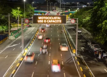 Motoristas de Manaus terão alertas em tempo real sobre acidentes, obras e congestionamentos