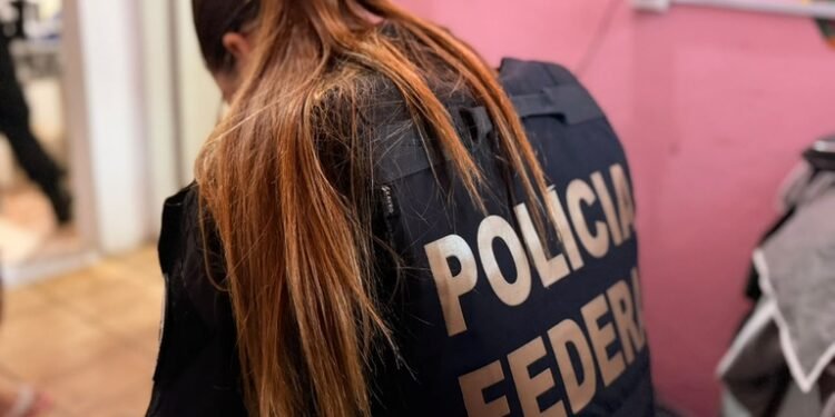 PF deflagra operação contra suspeito de negociar material de abuso sexual infantojuvenil em Manaus