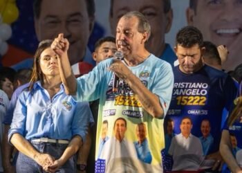 Omar Aziz promete levar modelo do Prosamim para Manacapuru e urbanizar áreas alagadas