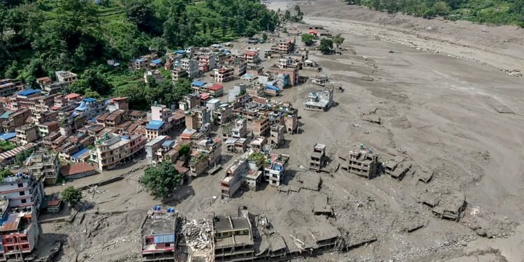 Enchentes devastadoras deixam dezenas de mortos e centenas de desaparecidos no Nepal e no Tibete