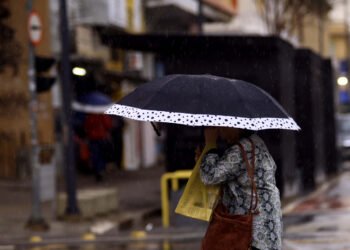 Ciclone bomba deixa Brasil em alerta para frente fria, tempestades, rajadas de vento e granizo