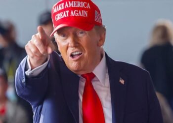 Governo Trump suspende entrevistas para visto de imigrante em todo o mundo
