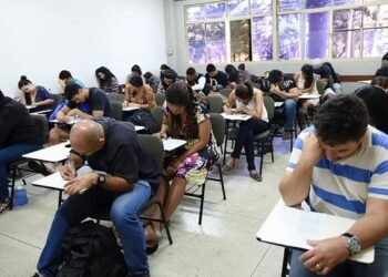 Encceja 2026: candidatos têm até sexta-feira para pedir nova chance de fazer a prova