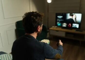 Assistir muita televisão faz mal para o cérebro? Possivelmente