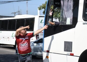 Motoristas de fretamento terão reajuste de 5,5% após acordo em Manaus