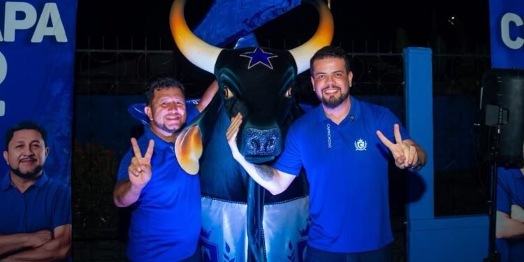 Diego Mascarenhas faz evento de campanha do Caprichoso para associados em Manaus