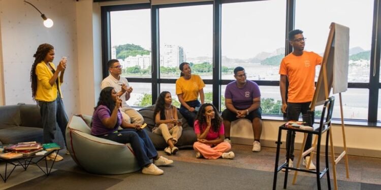 Instituto Coca-Cola Brasil e Solar Coca-Cola abrem 1 mil vagas de cursos no Amazonas