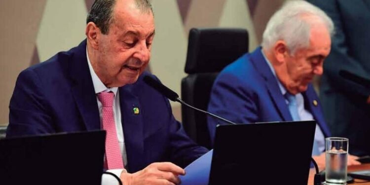 Omar Aziz prevê entregar parecer sobre fim da escala 6×1 nesta quinta-feira