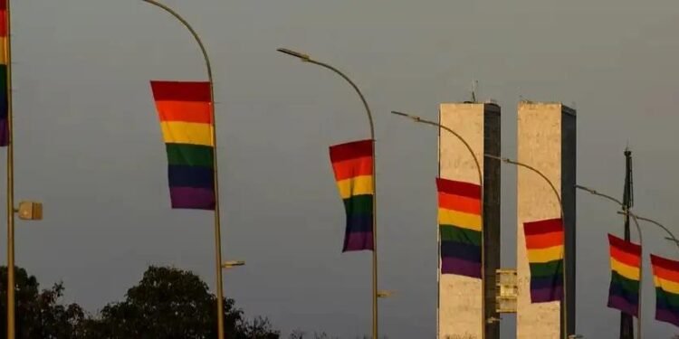 Candidaturas LGBT+ crescem 57% e somam 514 nomes nas eleições