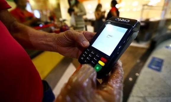Reestruturação de crédito pode ser alternativa para quem está com nome limpo e enfrenta restrições