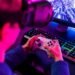 Três em cada quatro brasileiros jogam games; especialista alerta para sinais de dependência