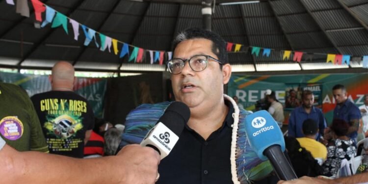 Rede e Psol lançam Isael Munduruku ao Governo do Amazonas