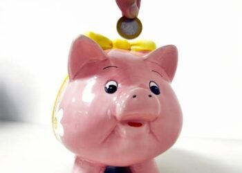 Retiradas da poupança superam depósitos em R$ 7,15 bilhões em julho