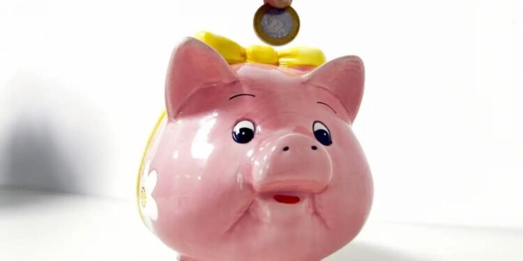 Retiradas da poupança superam depósitos em R$ 7,15 bilhões em julho