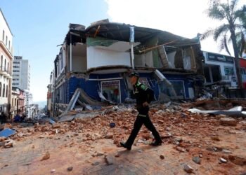Terremoto na Colômbia mata 21 e destrói edifícios