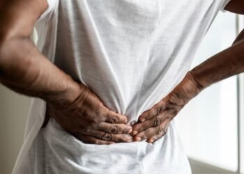 Uso frequente de medicamentos anti-inflamatórios pode causar lesões nos rins, alerta médica