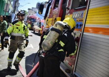 Manaus enfrenta sequência de incêndios em diferentes zonas no mesmo dia