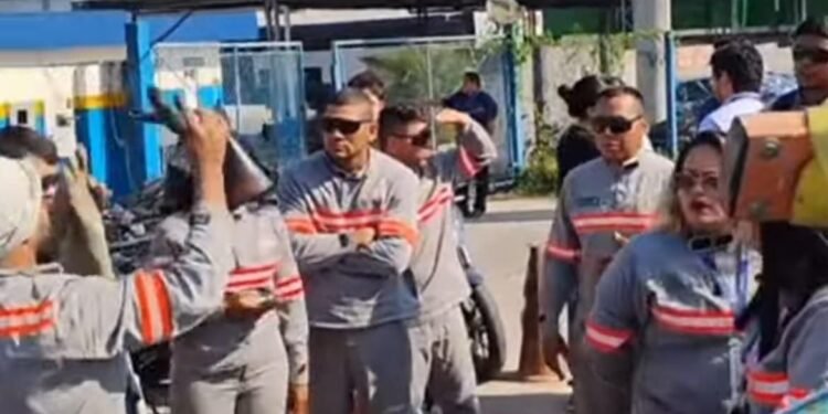 Trabalhadores da Norte Tech protestam e denunciam assédio moral em Manaus