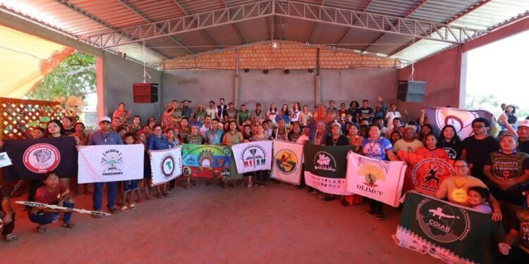 Cimi aponta 39 casos de exploração ilegal e danos a terras indígenas no Amazonas