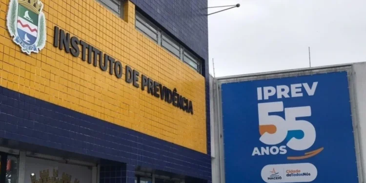 PF diz que Iprev de Maceió ignorou regras para investir no Master