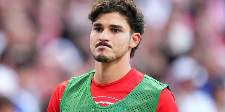 Em meio a impasse, Álvarez segue fora de treinamentos do Atlético de Madrid
