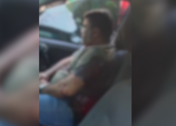 Homem conhecido como ‘Maníaco do Distrito’ morre após ser baleado dentro de carro em Manaus