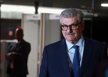 Em decisão inédita, STJ condena Buzzi à perda do cargo por assédio