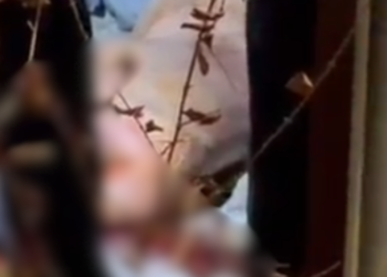 Homem é retirado de casa por criminosos, morto a tiros e arremessado do segundo andar em Manaus