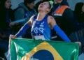 Núbia Oliveira bate recorde brasileiro de 35 anos em meia maratona