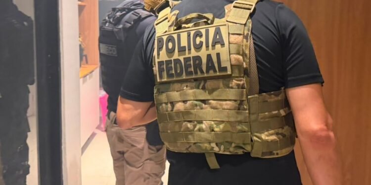 Operação da PF mira organização que usava aviões adulterados no tráfico de drogas e movimentou R$ 35 milhões