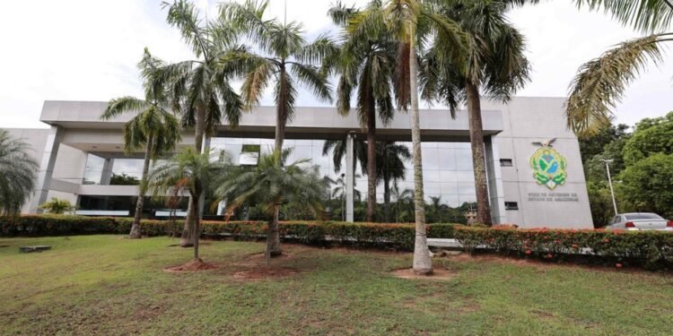 ​📌 ESCÂNDALO NA SAÚDE: Governo do Amazonas pagou R$ 22,1 milhões no aluguel de apenas um mamógrafo; valor compraria 237 aparelhos, revela CGU