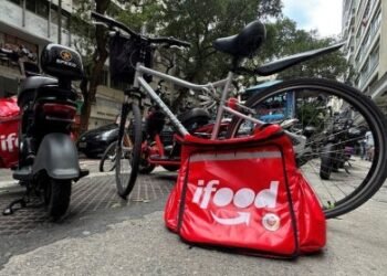 Anvisa libera entrega de medicamentos por apps como iFood e Mercado Livre